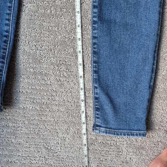 GAP Women's Light Blue Skinny Jeans - Picture 3 of 5